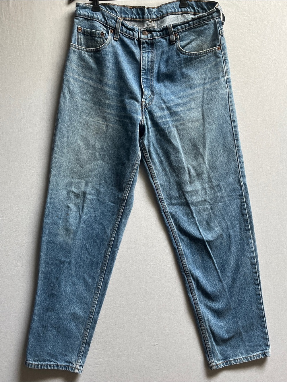 Vintage Levi's 550 Relaxed Fit Tapered Leg Jeans Made in Canada Sz 35